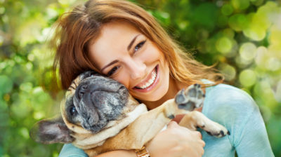 Les chiens préfèrent les femmes