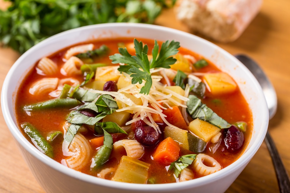 La soupe au dîner pour un ventre plat